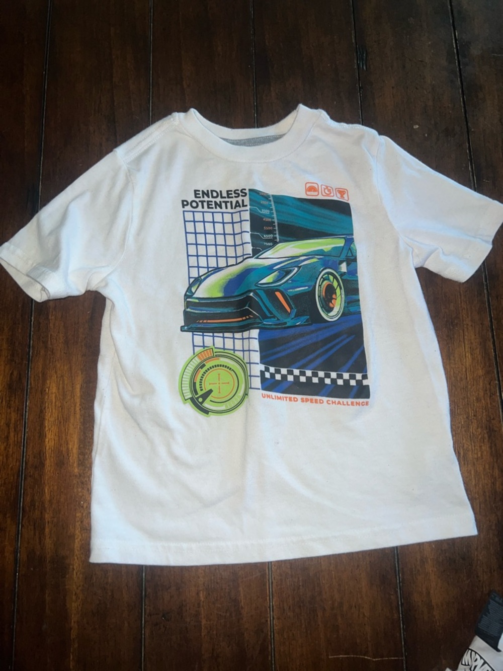 🎉🎉 5 for $20🎉🎉Kids White Graphic Tee with Blue & Green Race Car